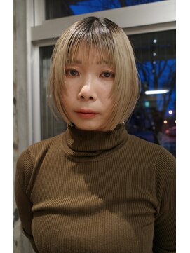 ウェウェ(wewe) ぱつっとフェイスレイヤーボブ×ハイトーン