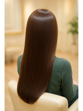 レナータ(Renata) 極上の艶を纏う、大人のストレート