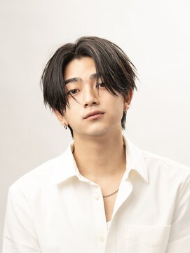 レガシー(REGASEA) 黒髪センターパート ニュアンスパーマ メンズヘア メンズカット