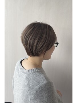 コレロ ヘアー(KORERO hair) 30代、40代、50代に人気!大人可愛いくびれベージュショートボブ