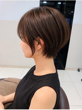 ロハスバイケンジ(LOHAS by KENJE) 【小田急相模原】襟足が綺麗なくびれショート