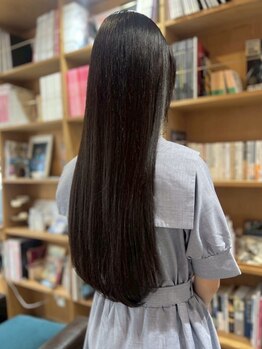 イヨーク 地蔵通り店(IYOHK)の写真/【感動の手触り×艶×質感】『艶』にこだわり◎ダメージを最小限に抑えた縮毛矯正☆ナチュラルな美髪へ♪