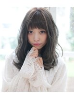 ビーワールド(B WORLD)&nbsp;女度MAX！気どらないゆるウェーブ【 藤枝/髪質改善/カラー】