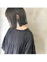 ミント(mint) 赤みなくした透明感グレー!切りっぱなしボブで今っぽさを!