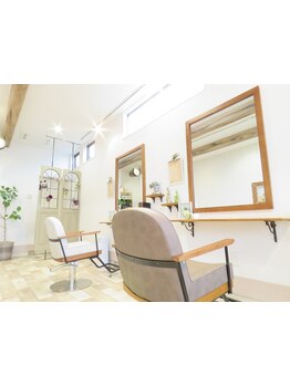 【国府】2席のみのプライベートサロン◎居心地の良い雰囲気×マンツーマン施術で気兼ねなく通える《R's》