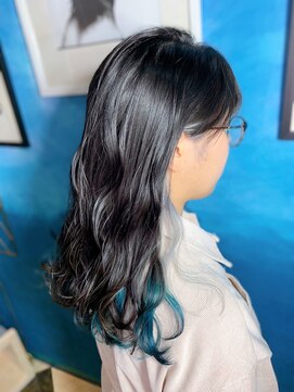 アスイン(asuin) インナーカラーでシルバー&グリーン