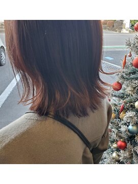 メゾン アヴァロ(Maison Avallo) 切りっぱなし外ハネロブスタイル