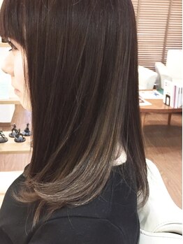 ナンバービー(no.B)の写真/ダメージヘアを修復する成分を豊富に含んだ極上の『TOKIOトリートメント』で、憧れの艶やか美髪に―*