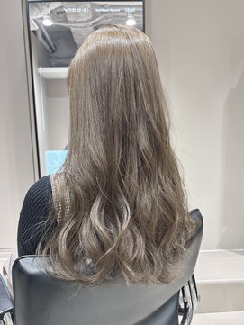 オーク 横浜(OAK) シアーベージュ