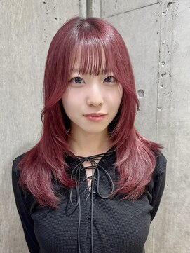 サンク 原宿 表参道(cinq) ミディアムレイヤーくびれミルクティーベージュハイトーンカラー