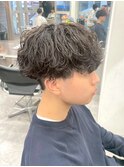 スペインカールスパイキーショートブルーブラックフェザーパーマ