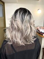 トナリ(tonari)&nbsp;シャドウルーツ