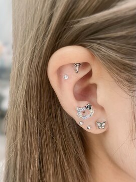 アールプラス 新宿(ar+) 【新宿駅/新宿三丁目/耳　つぼジュエリー】