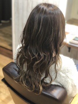 ココアクア(CoCo AquA) 外国人風アッシュベージュカラー