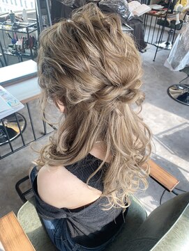 ヘアスタジオニコ(hair studio nico...) もこもこハーフアップ