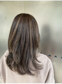 ベージュハイライトふんわりレイヤースタイル