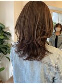 2024春夏人気ヘアハイライトくびれミディアムウルフカット