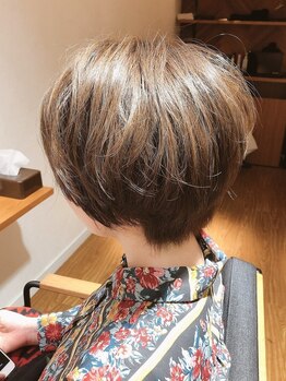 ヘアーサロン ココペリ(HAIR SALON KokopeLLi)の写真/オシャレカラー感覚で白髪もオシャレに☆いつまでも若々しい印象へ！ファーストグレイもおまかせください♪