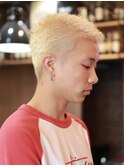 ＜理容室＞＜バーバー＞金髪坊主