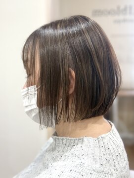 フルブルーム 東林間(fullbloom) ショートボブ白髪ぼかしハイライトカラーケアブリーチ