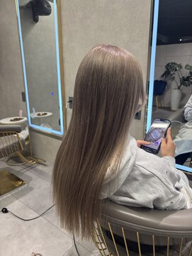 ニーナ ビューティーサロン(NINA Beauty Salon) ハイトーンロング