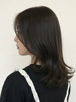 ブルートマト(BLUE TOMATO)&nbsp;透明感暗髪カラー◎大人可愛いアッシュグレージュ×外ハネロング