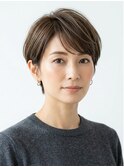 大人ショート×白髪ぼかしハイライト