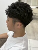 トイロ(toiro)&nbsp;シャドウパーマツイストスパイラルパーマフェザーパーマ30代韓国