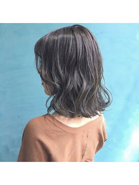 クラン(clan) clan<外国人風キュートミディ＞