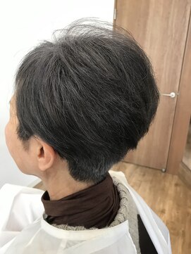 ヘアルーム アルモ(hair room ALMO) 膨らむクセを抑えたい方にオススメ2ブロックショート