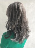 【AUBE HAIR】ラベンダーグレージュ_ラフウェーブミディ