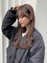 アイユー(ii+U)&nbsp;ココアカラー　ゆる巻き　サイドバング　顔周りカット