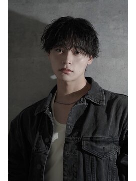 シン(syn) スパイラルパーマ/ツイストスパイラルパーマ/波巻きパーマ