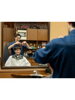【メンズカットに定評があるサロン】かっちりキメすぎず、毎日に「寄り添う」。清潔感のあるスタイルに。