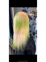 ビハインドザカーテン(BEHIND THE CURTAIN)&nbsp;ブロンド&グリーン×ケアブリーチデザインカラー