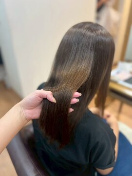 リム(Limb) ベージュブラウン