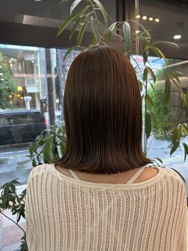 ノーム バイ アウラ(norm. by aura) ブラウンベージュ　透明感カラー　切りっぱなし
