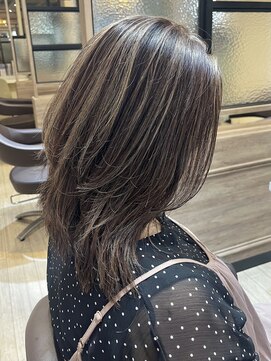 ジャストビューティマカロン 上大岡(Just Beauty macaron) 【 nagi 】ハイライトカラー/レイヤーカット