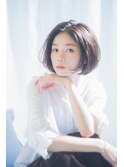 切りっぱなしボブ 黒髪 大人かわいい 暗髪 ナチュラル 20代 30代