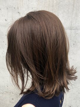 ビーチ(BEACH) 【BEACH/チナツ】外ハネアッシュベージュ