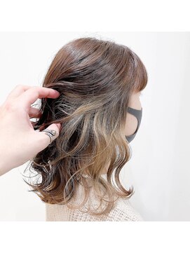 アッシュ 二子玉川店(Ash) インナーカラー ミルクティー