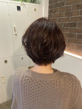 ジャンナ(Janna) 大人可愛いショートヘアー