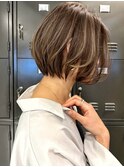 外国人風前下がりショートボブなめらかグレージュ A0215