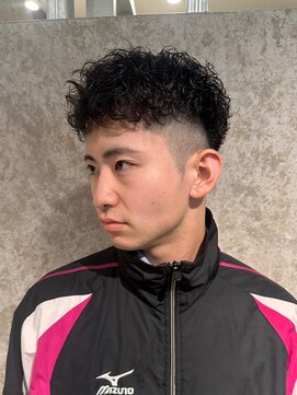 グランツ 天神赤坂(GLANZ) フェードパーマ/メンズカット/メンズサロン/天神赤坂/フェード