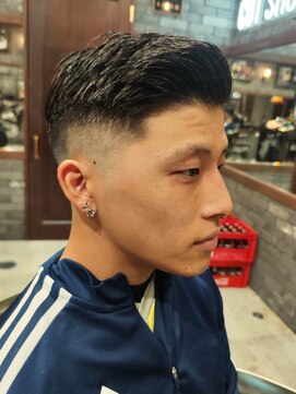 スリーセント 栄(3/cent) 七三フェード/スキンフェード