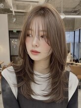 ヴィッカエコル (vicca 'ekolu)&nbsp;ミディアムレイヤー/小顔/ハッシュカット/ココアブラウン/韓国巻