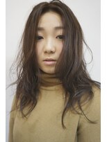 アヌーク トケ(AnouK TOKE)&nbsp;【AnouK-TOKE-】揺れるセンターバングパーマ