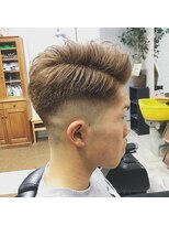 バロンズバーバーショップ(BARONS BARBER SHOP) 七三フェード