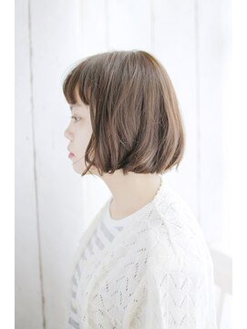 オティアプラスエヌ(OTTIA+n) 20代30代40代　大人・小顔モードボブ【松山】