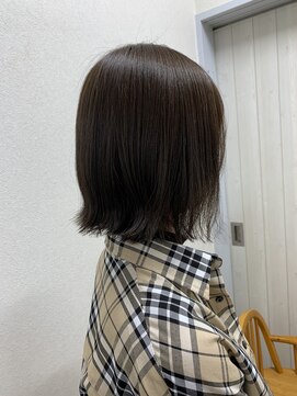 ララ(LALA) 収まるボブ アッシュグレー kf